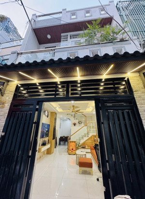 nhà mới- ngang rộng 4m- đẹp- ô tô tới ngay nhà- rẻ- đường phạm văn chiêu- gần công viên làng hoa