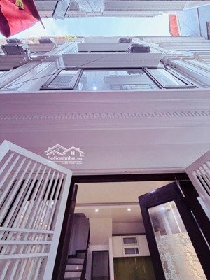 cực hiếm: nhỉnh 8t - 36m2 - #bồ_đề - 2 thoáng - ô tô đỗ cổng - thông hồng tiến - vị trí cực đẹp.