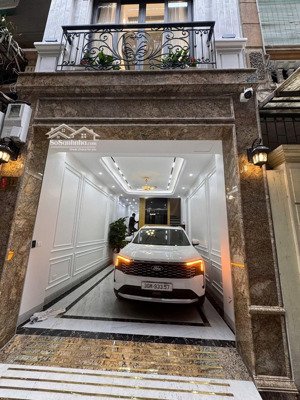 hoàng quốc việt nhà phân lô ô tô tránh - 6 tầng thang máy - gần phố - nội thất sẵn ở ngay dt 55