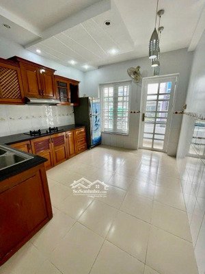 bình phú q6 - nở hậu - 4 tầng - kinh doanh (cho thuê giữ tiền ) giá rẻ chỉ hơn 8 tỷ