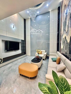 53m2, 4pn, 4wc, pk, ban công, sân thượng - nở hậu - full nội thất - hẻm ô tô đậu cửa nhà