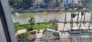căn hộ mặt tiền vành đai 3 có 2 view 1 view sông nhìn landamrk 81 1 view hồ bơi 3 pn 3wc