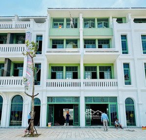 chỉ 6.x tỷ sở hữu ngay shophouse 3,5 tầng 1 hầm. đặt lịch tham quan dự án ngay với em phương nhé!
