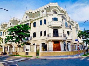 chủ gửi kín. góc 2mt ngang 8m chu văn an. 8 x 20m. cn 165m2. 3 tầng. hđt: 88 tr. giá 31.5 tỷ