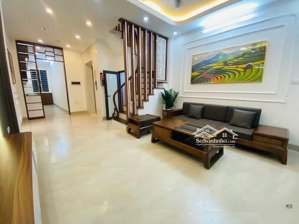 bán nhà đẹp thái thịnh,7 tầng thang máy - lô góc thoáng sáng - ngõ rộng dt:45m -mt4.1m -12.x tỷ