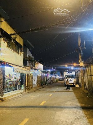 chủ về nhà mới nhượng lại căn nhà 2 tầng mặt tiền đường tam bình, thủ đức 104 m chỉ hơn 8tỷ