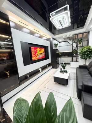 bán nhà riêng 3pn, 4wc, 5 tầng tại khương trung, 6,9 tỷ, 26m2