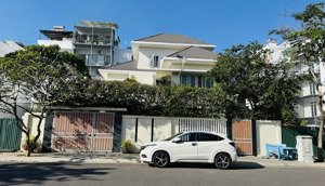 cần bán căn biệt thự sát sông nằm trong khu đô thị vcn phước hải