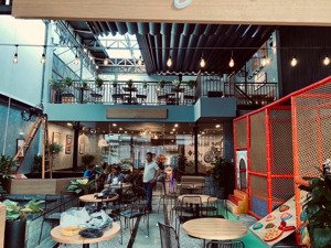 e có lô đất khách để giá rất tốt để đầu tư, chưa tới 80tr/m2 mặt tiền rộng 10m gần chợ bình tân