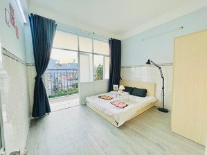 studio ban công full nội thất y hình, ngay đại học công thương