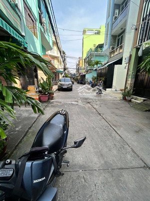 b.a''n nh.ahẻm 10m ô tô tránh ngay trung tâm hàn hải nguyên q.11 3.4 x 10 7.6 tỉ mô tả: - v