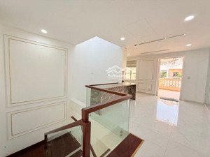 ngay công viên park hill quảng trường nhạc nước- khu dân trí - 100m2 - hầm 4 tầng thuê 55tr/tháng