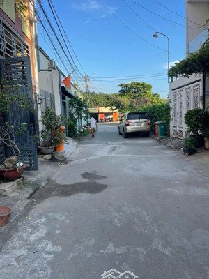 bán gấp lô đất hot trong hẻm đường bưng ông thoàn- phú hữu- q9