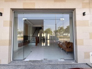 bán gấp shophouse 4pn, hoàn thiện full nội thất cho thuê 16tr