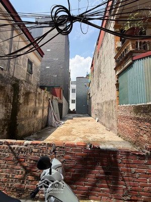 ô tô thông - cách phố 10m - khu vực phát triển