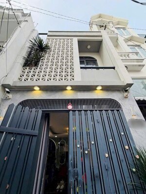 Bán Nhà Phố Đẹp Có Phòng Ngủ Dưới Tầng Trệt Đường Phạm Văn Chiêu, Phường 14, Quận Gò vấp
