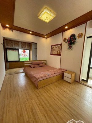 chỉ nhỉnh 3 tỷ có ngay hộ khẩu cổ nhuế - hà nội - dt 60m2 - tặng nội thất