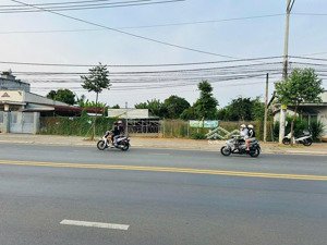 mặt tiền đường tỉnh lộ 52 vị trí siêu đắc địa gần bên chợ hoà long nay thuộc phường tam long tphcm