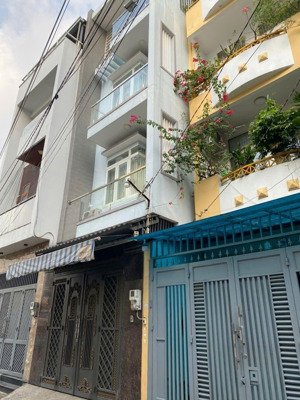 bán nhà hxh 6m thông vườn lài _ tân hương
dt: 4m*16m 3 lầu, sân thượng trước sau