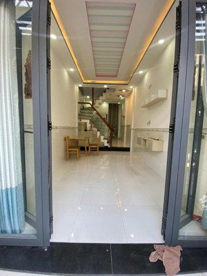 nhà mới xây gần lên văn quới bình tân , dt: 30m2 , đúc 1 lầu , shr giá nhỉnh 3 tỷ xíu hỗ trợ vay