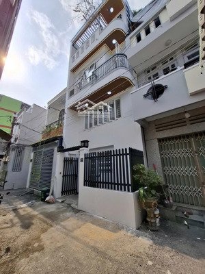 hiếm! nhà 2 lầu, 3 phòng ngủ sát gò vấp cầu an lộc.