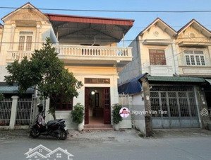 siêu đẹp _siêu rẻ chính chủ cần tiền bán đất quang minh _ tặng luôn nhà 2 tầng_