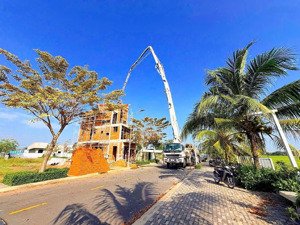 còn vài lô đẹp dự án king hill giá nội bộ. thanh toán 20%. sổ riêng. vay ngân hàng ân hạn gốc 2 năm