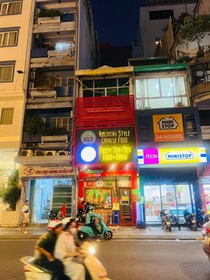 phố đi bộ 400m2 128 lý tự trọng ngay chợ bến thành