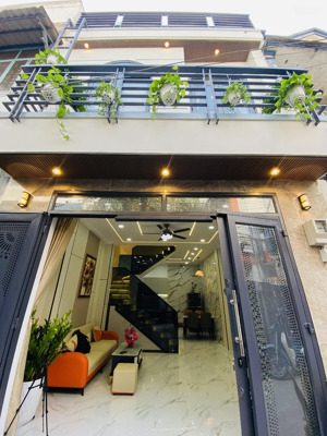 *nhà phố phạm văn bạch - tân bình - giá tốt!* 4.05m x 8.15m = 33m2