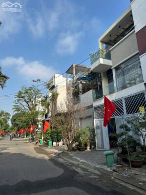 Bán lô PHƯỚC LÝ 1 (gần Bến Xe) - Hoà Minh-Liên Chiểu .DT 100m2 giá 4ty650 LH 0942992361