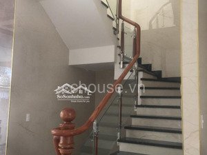 tòa nhà mặt tiền 9 tầng - thang máy - ngay nguyễn văn trỗi. dt: 6*20m. giá 39 tỷ