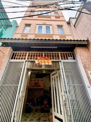 phạm văn chí phường bình tiên quận 6 xây dựng ngang 4m dài 10m đúc nhà xây 3 tấm rưỡi btct cứng