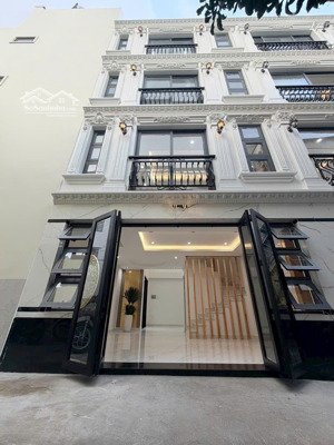 lên sóng mới. gần mặt tiền phan xích long, hxh, 5pn full nội thất chỉ 9t chủ chỉ cần tl là chốt