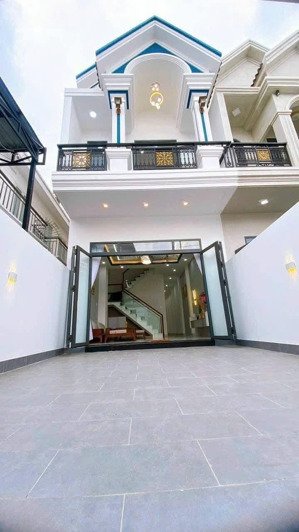 bán nhà riêng 3pn, 3wc, 87m2 tại phú lợi, thủ dầu một, 4,5 tỷ sân oto nhựa thông nhà đã hoàn công