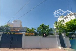 khuân đất 2mt xây chdv có bề ngang tới 11m (nh) ngay công viên đệ nhất, giá nhỉnh 150tr/m2