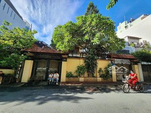 nhà riêng phong cách biệt thự khu vip lê văn sỹ - 1 trệt 3 lầu. dt 9*22m = 200m². giá bán 37.9 tỷ