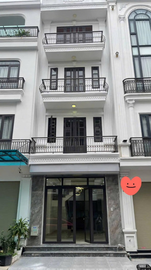 bán nhà đẹp 40m2 xây 4 tầng về ở ngay tại sở dầu, hồng bàng giá 4,69 tỷ