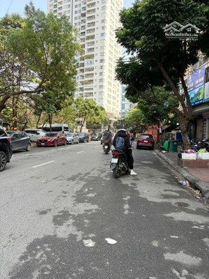chính chủ tôi bán nhà mặt phố tú mỡ cầu giấy
8t thang máy vỉa hè rộng 4 ô tô tránh dòng tiền tốt