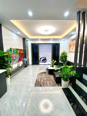 bán gấp nhà riêng 213.29.4.17b đường giáp nhất, 9,85 tỷ, 33m2