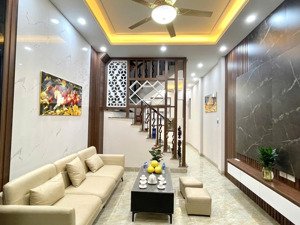 45m2*4t- 2 thoáng cửa sổ-có ban công 11.6 tỷ ngõ 142 khương đình- q. thanh xuân- 100m ra mặt phố.