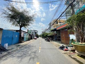 ngang 4.2 dài 22m xây 5 tầng. hẻm xe tải né nhau ngay nguyễn sỹ sách