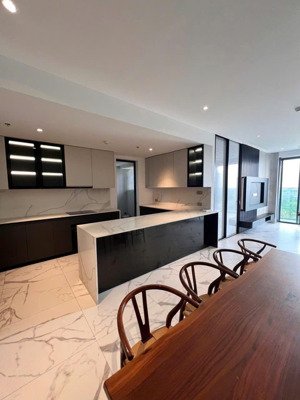 sẵn thuê 2pn diện tích lớn, full nt, the crest cần tìm chủ nhân