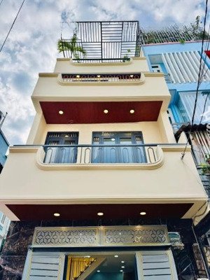 chủ gửi bán gấp căn nhà 60m2, 2tỷ650tr, hẻm 6m bạch đằng, p14, bình thạnh, đang cho thuê 18tr/th