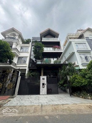 biệt thự siêu đẹp khu him lam kênh tẻ ,tân hưng tp.hcm dt 10x20 hầm 4 tầng thang máy giá 55 tỷ