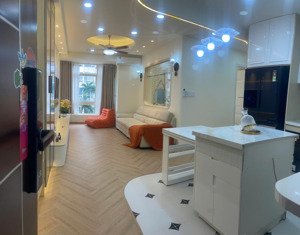 bán căn hộ khu sky garden 3, 6,5 tỷ,dt: 71m2, view đẹp, lầu 3,quận 7, tp.hcm