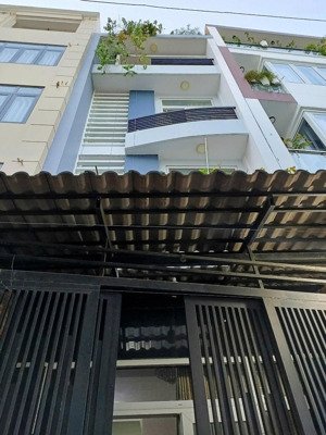 bán nhà riêng tại nguyễn hữu cảnh, 9,7 tỷ, 52 m2, 7pn, 4 tầng, pháp lý đầy đủ