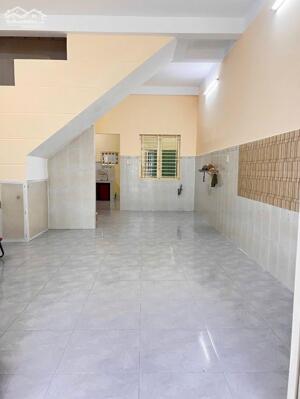 BÁN NHÀ 1 TRỆT 1 LẦU - SỔ HỒNG - LỘ NHỰA -2.35 tỷ- KDC HOÀNG QUÂN - PHƯỜNG CÁI RĂNG, CẦN THƠ