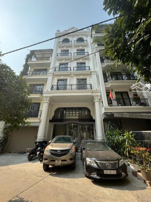 bán biệt thự phân lô hoàng ngọc phách đống đa 65m2x9t thông sàn phù hợp ở kinh doanh văn phòng!