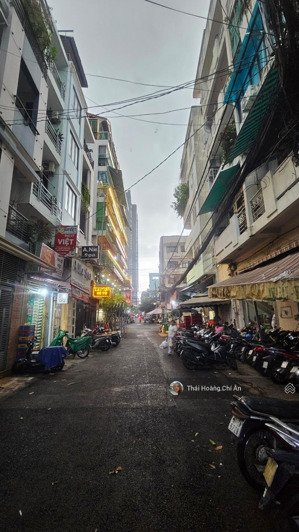 quận 1 - góc 3mtkd - đường 10m - chỉ nhỉnh 11 tỷ