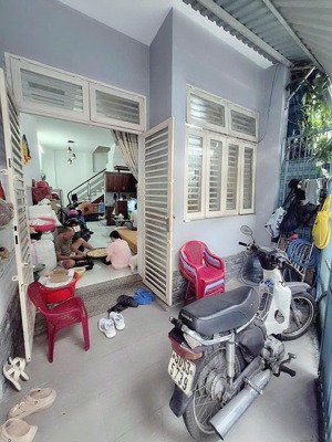 hẻm xe tải gần aeon tân phú 3 tầng 3pn-4wc